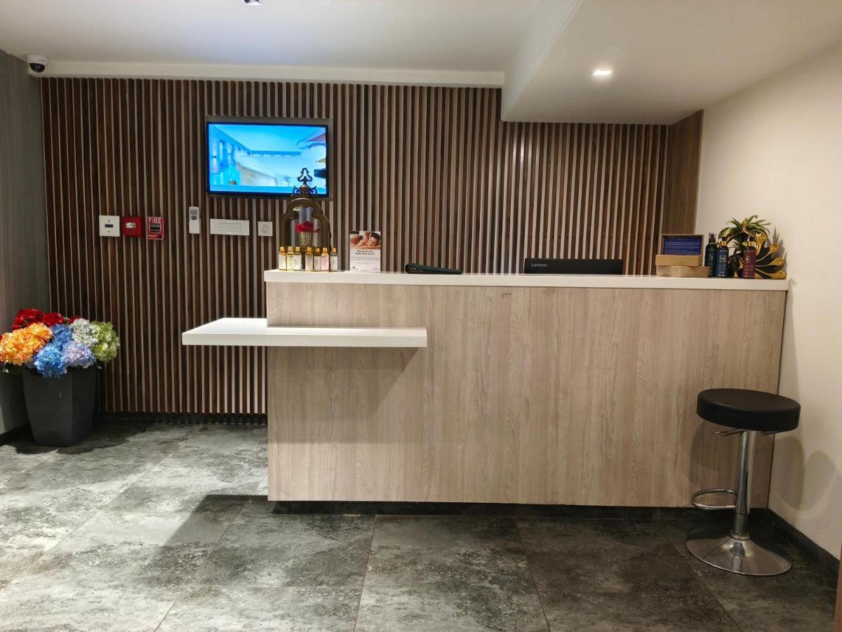 Bellevue Sarovar Premiere Junagadh Εξωτερικό φωτογραφία