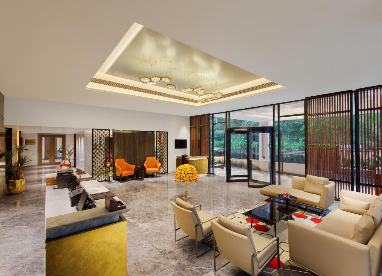 Bellevue Sarovar Premiere Junagadh Εξωτερικό φωτογραφία